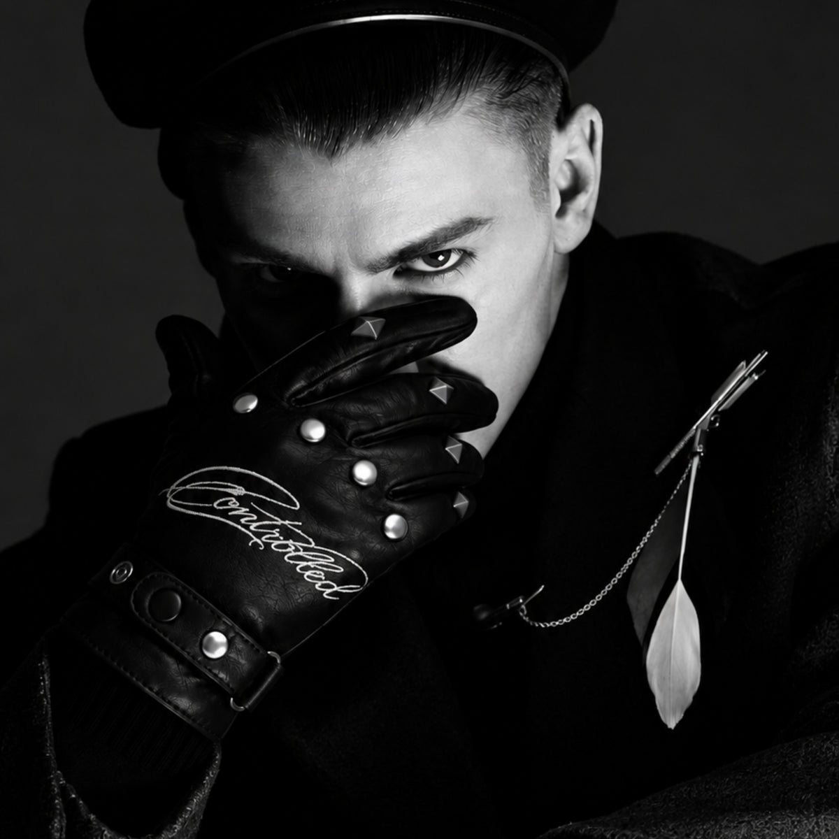 Noir Studded Leather Gloves